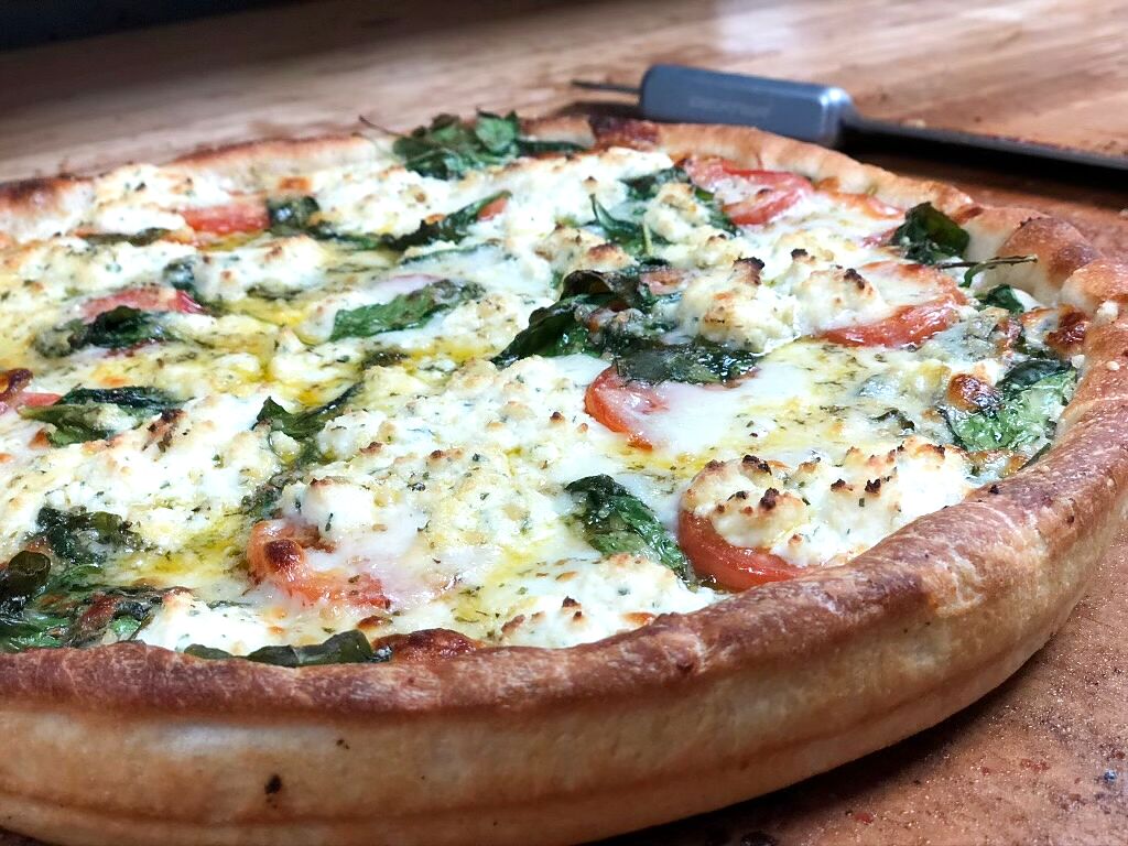 Spinach pie with Roma tomatoes and ricotta
